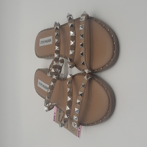 194- Steve Madden Slip-On 3-Band Studded Sandals Women’s 6 NWT Tan Flat Slides - Picture 4 of 8